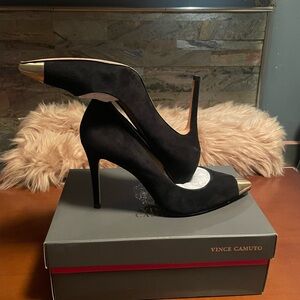 Vince Camuto suede Black and Gold cap-toe 4” heels